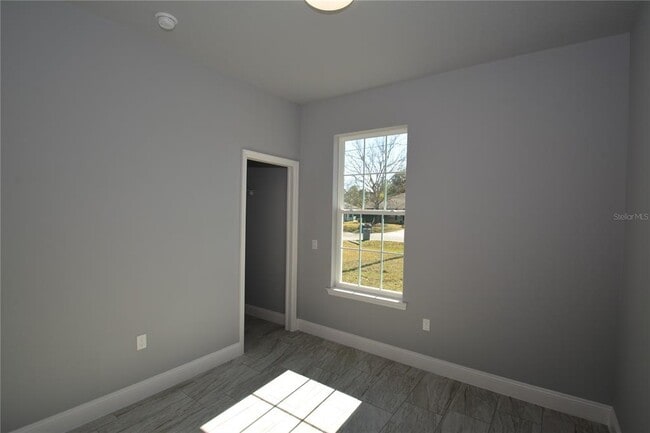 Building Photo - 25 Rosepetal Ln