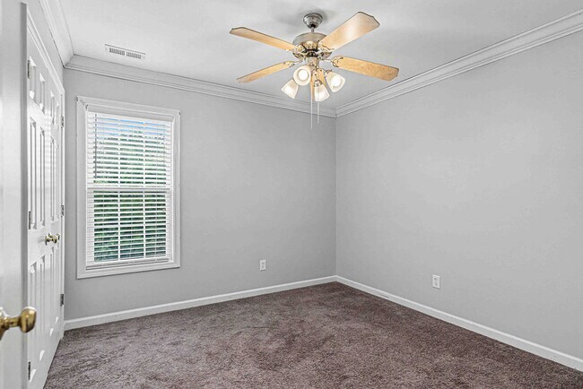 Building Photo - 209 Lansing Ct