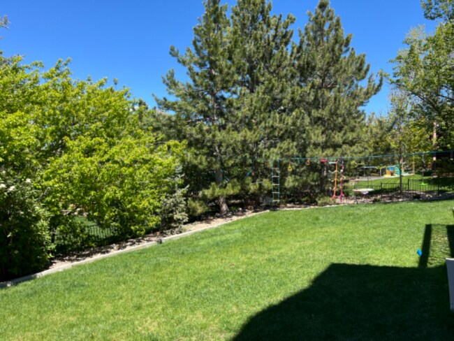 Building Photo - 541 Rita Pl