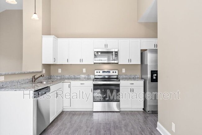 Building Photo - 172 Dundee Dr