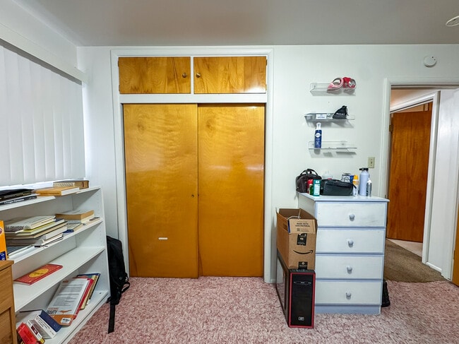 Building Photo - 845 E 820 N