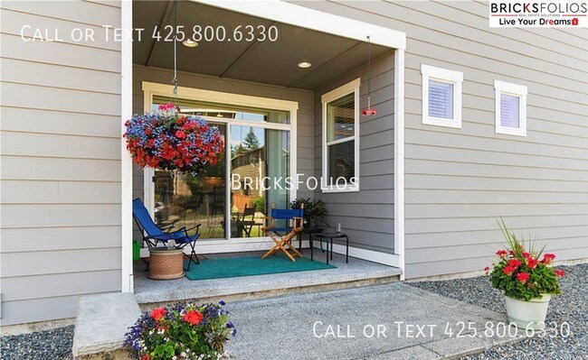 Building Photo - Elevate Your Lifestyle in the Heart of Puy...