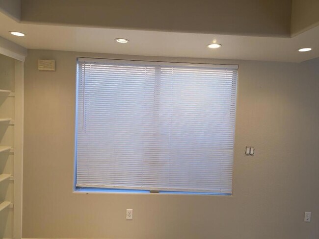 Building Photo - 3920 E Morrow Dr