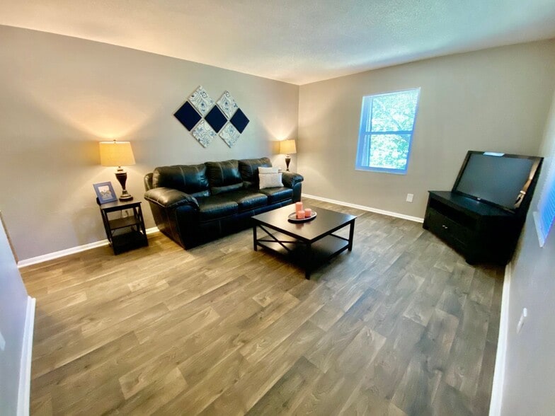 Interior Photo - Eagle Pine Condominiums