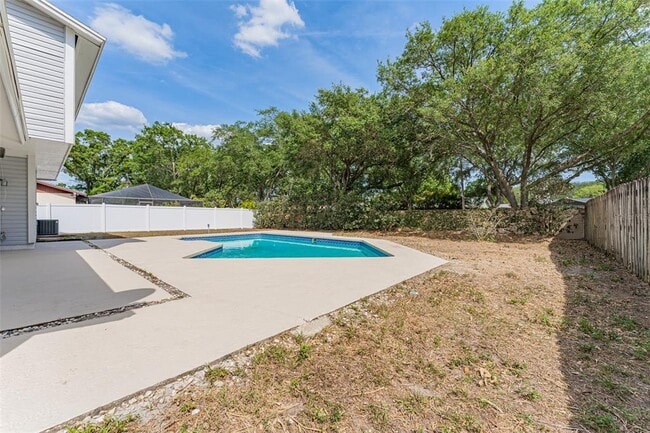 Building Photo - 16203 Fantasia Dr