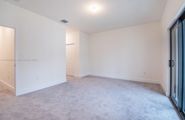 Building Photo - 4769 NW 83rd Pkwy