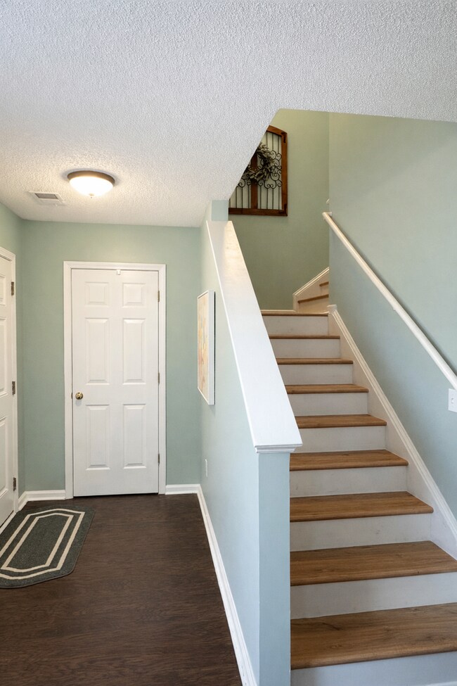Building Photo - 3BD/2.5BA- WITH BONUS ROOM -AVAILABLE NOW or AUGUST 1, 2026!!