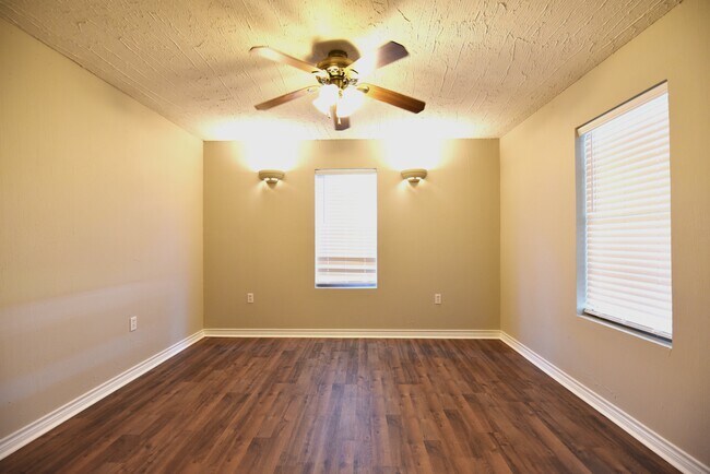 Building Photo - 1713 Ordway St