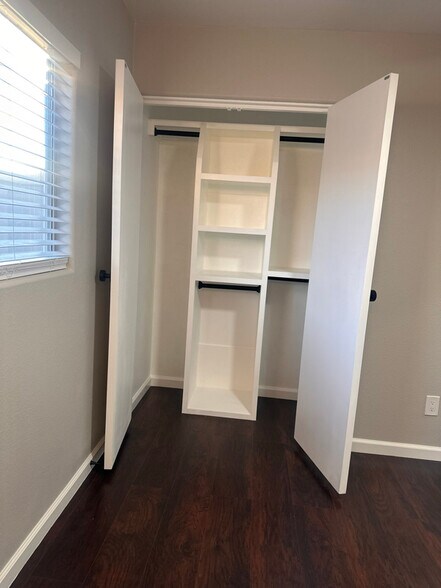 Building Photo - 10348 S Maurice River Ct