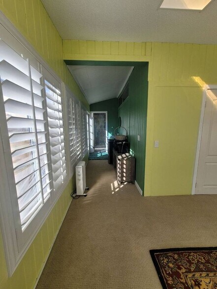 Building Photo - 1742 Hermosita Dr