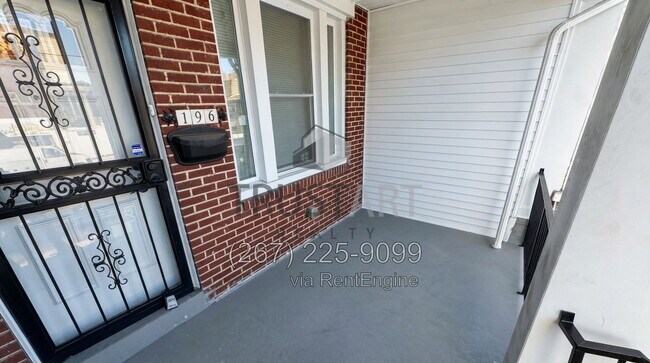 Building Photo - 196 W Duncannon Ave