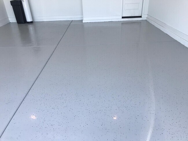 Two car epoxy coated garage - 7027 S 13th Way