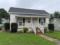 Building Photo - MOVE-IN READY!