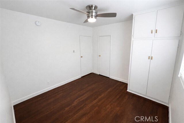 Building Photo - 11441 Oxnard St