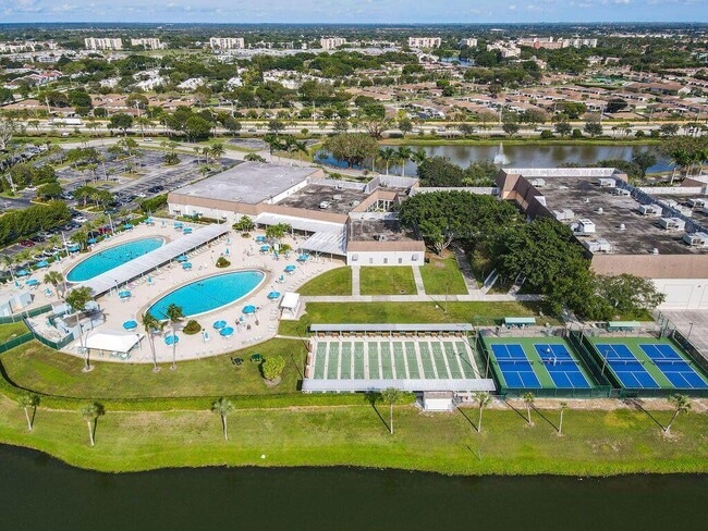 Building Photo - 347 Flanders Dr