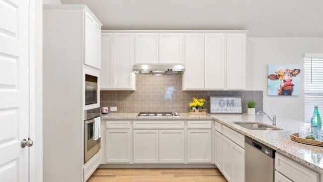 Building Photo - 223 Trailside Ln
