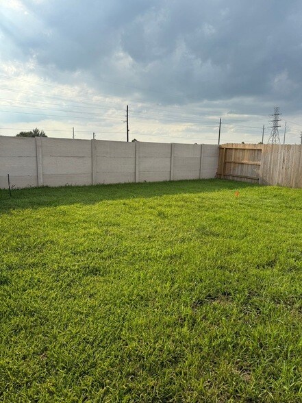 Building Photo - 6859 Flowering Ginger Ln