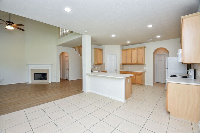 Building Photo - 15119 Newfield Bridge Ln