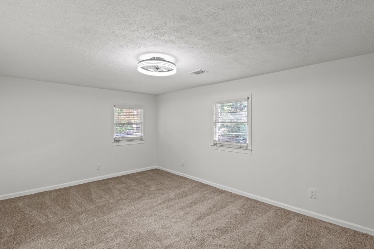 Building Photo - 2378 Green Forrest Dr