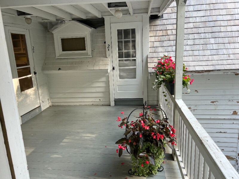 Building Photo - 1 Pomfret Rd