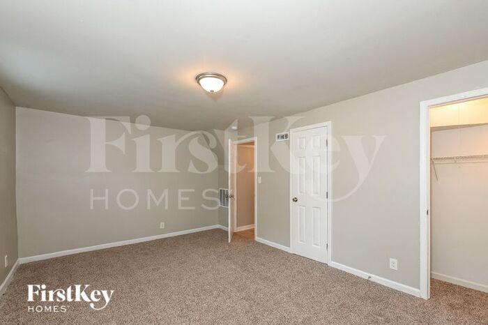 Building Photo - 1475 Greenwillow Dr