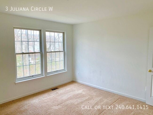 Building Photo - 3 Juliana Cir W
