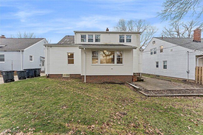 Building Photo - 23815 Woodway Rd