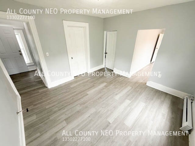 Building Photo - 2056 W 95th St