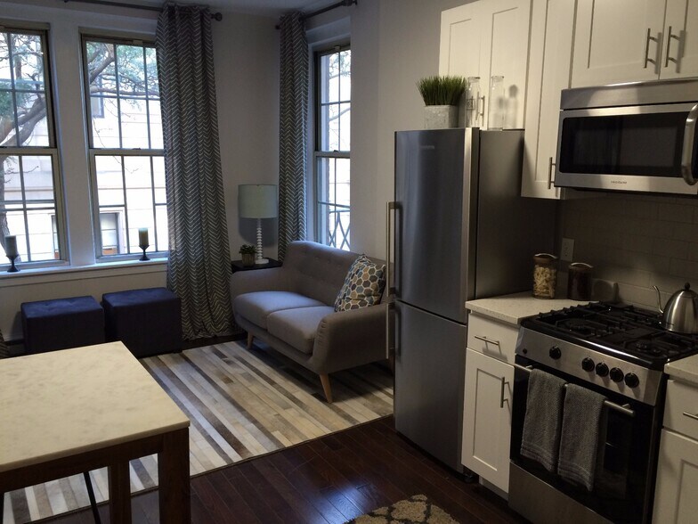 Building Photo - 40 Clearway St