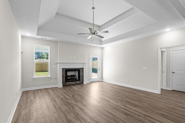 Building Photo - 8132-8132 Snelling Dr