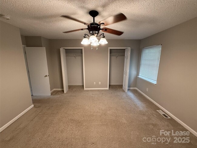 Building Photo - 11037 Hunter Trail Ln