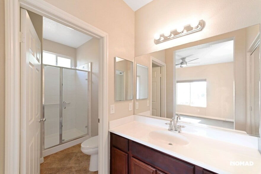 Building Photo - 3853 Mira Arena