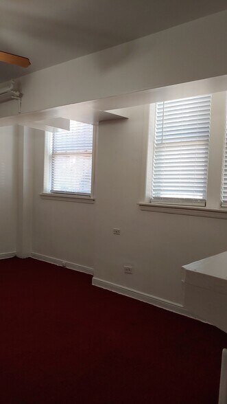 Living Room - 1720 W 76th St