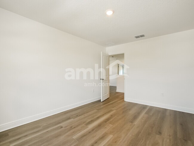 Building Photo - 1534 Blue Nile Pt