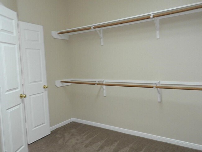 Building Photo - 15127 Brookwood Bridge Ln