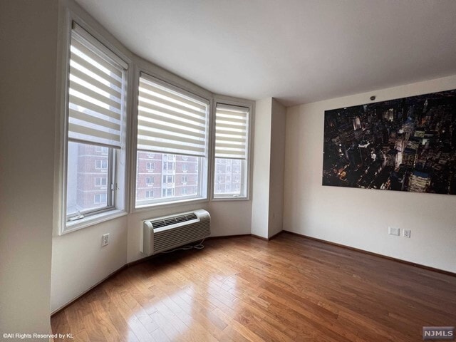 Building Photo - 3303 City