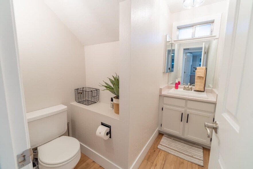 Building Photo - 6511 Enchanted Valley Dr