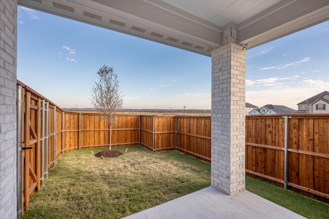 Building Photo - 1013 Rainshower Wy