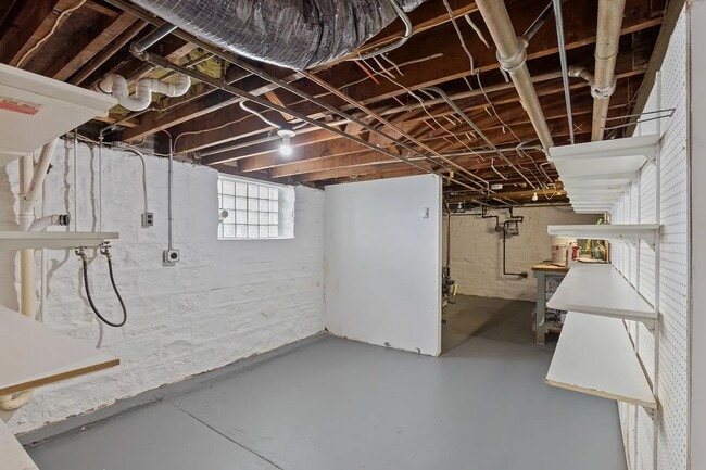 Building Photo - 6840 Plateau Ave