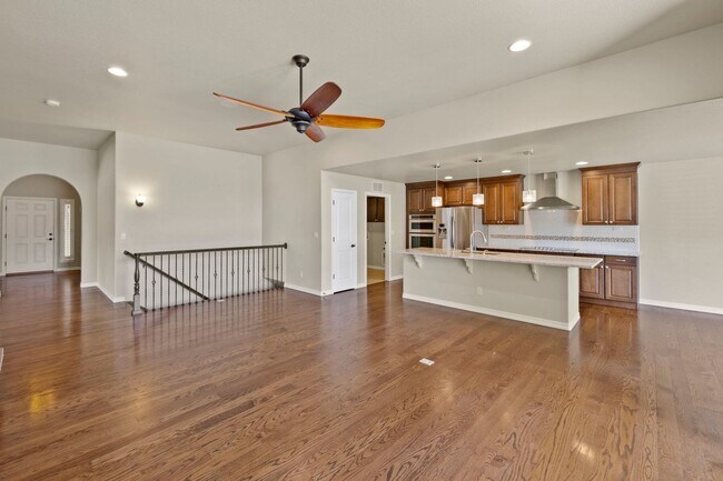 Building Photo - Immaculate & Stunning 4BD Ranch Style in C...