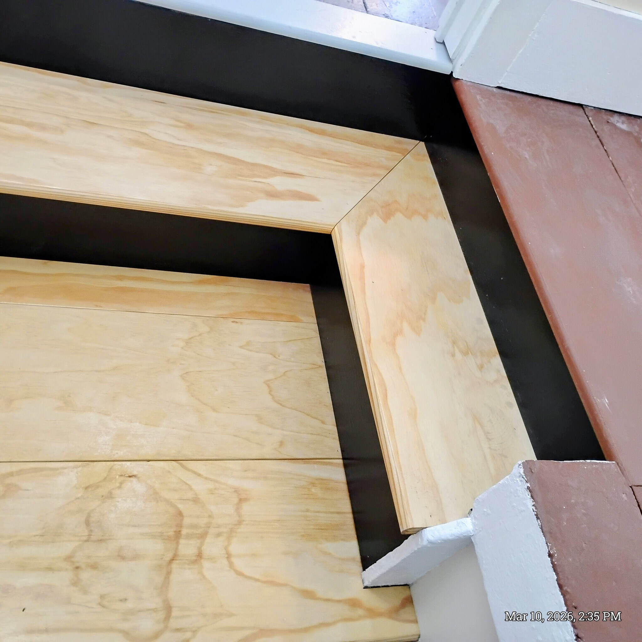 Top of stairs is so nice! - 44 Coolidge St
