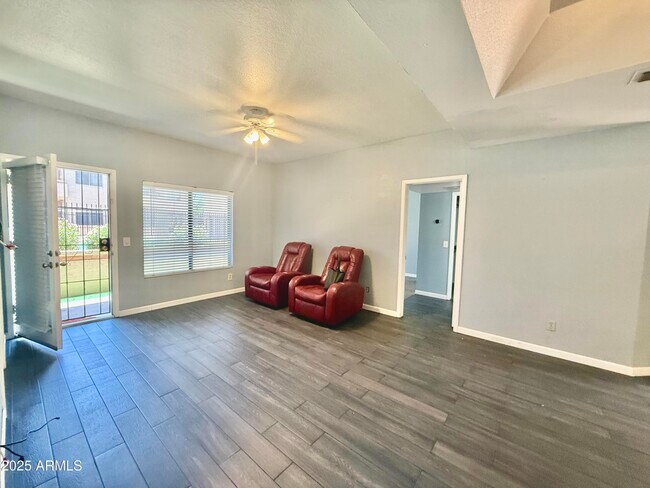 Building Photo - 11666 N 28th Dr