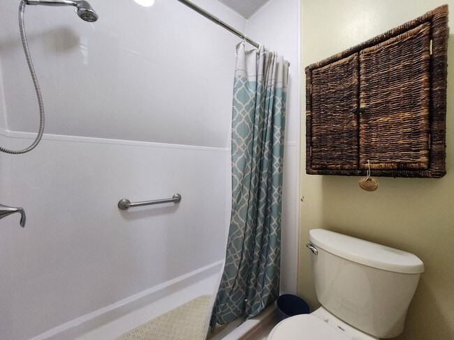 Building Photo - 7742 Brams Hill Dr