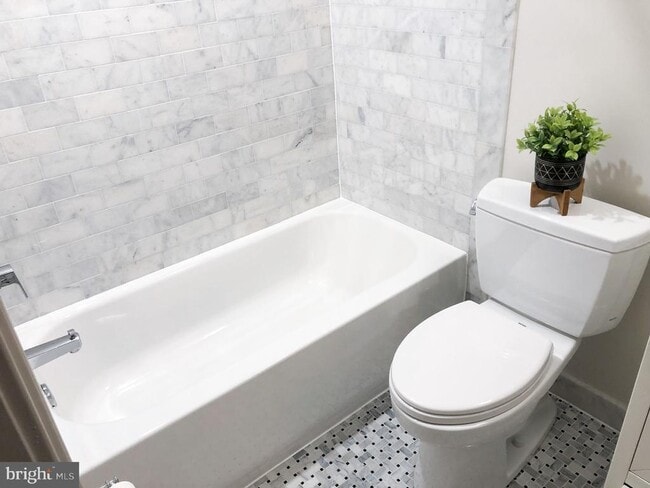 Building Photo - 1302 East Capitol St NE