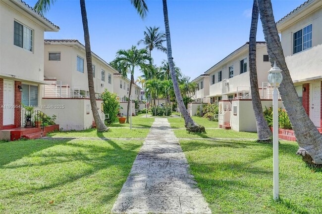 Building Photo - 1199 Marseille Dr