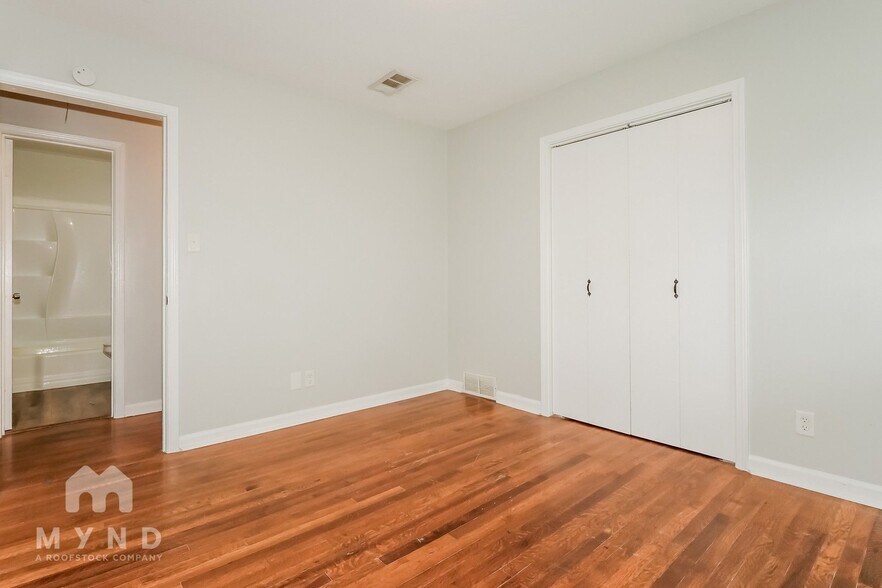 Building Photo - 8206 Whitehead Dr