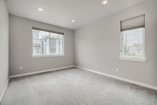 Building Photo - 4736 25th Ave SW