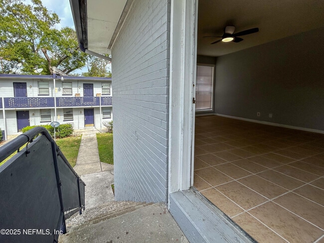 Building Photo - 1124 Woodruff Ave