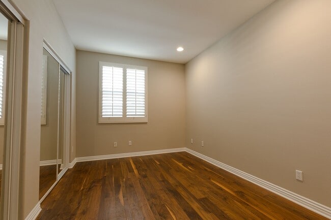 Building Photo - Single Family Golf Course Home for rent in...