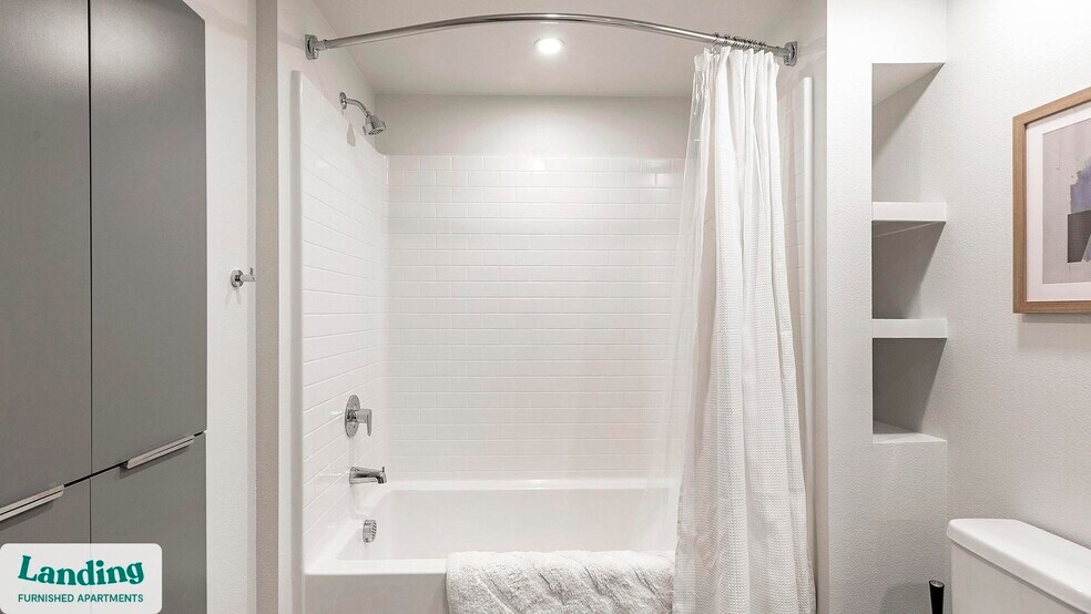 Building Photo - 9235 W Russell Rd